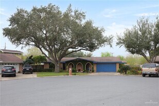 22 W Esperanza Ave in McAllen, TX - Building Photo