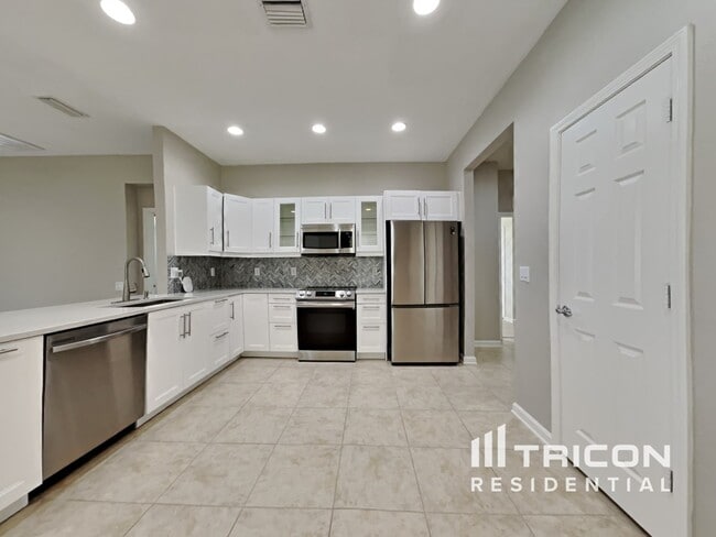 5212 98th Ave E in Parrish, FL - Building Photo - Building Photo