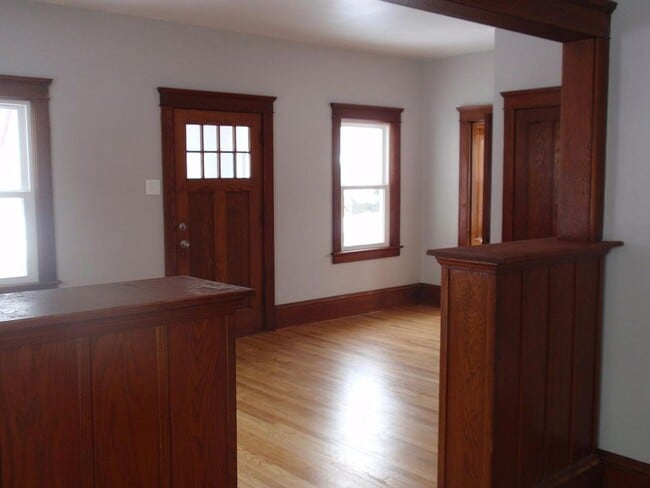 410 Orange St in Jackson, MI - Building Photo - Building Photo