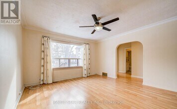 609 Montbeck Crescent in Mississauga, ON - Building Photo - Building Photo