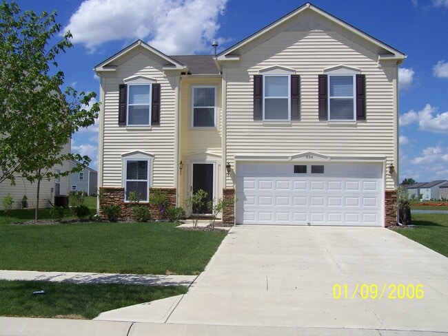 property at 898 Stonehurst Dr