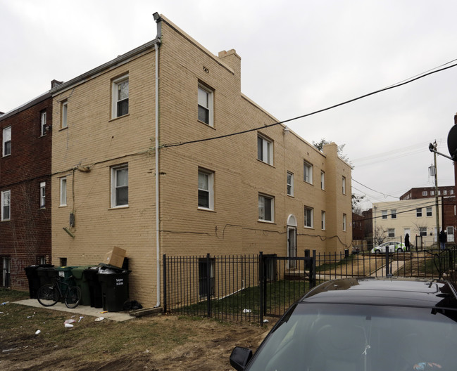 4252-4254 6th St SE in Washington, DC - Building Photo - Building Photo