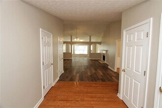 1490 Creek Pointe Cir in Lawrenceville, GA - Building Photo - Building Photo