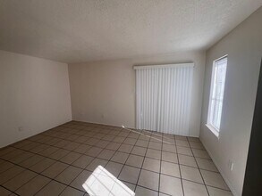 1005 Dickerson Dr SE-Unit -A in Albuquerque, NM - Building Photo - Building Photo