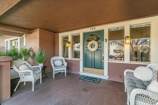 760 E San Carlos St in San Jose, CA - Building Photo - Building Photo