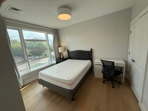 1642 Commonwealth Ave, Unit 203 in Boston, MA - Foto de edificio - Building Photo