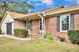 3304 Redfox Rd in Spring Lake, NC - Building Photo - Building Photo