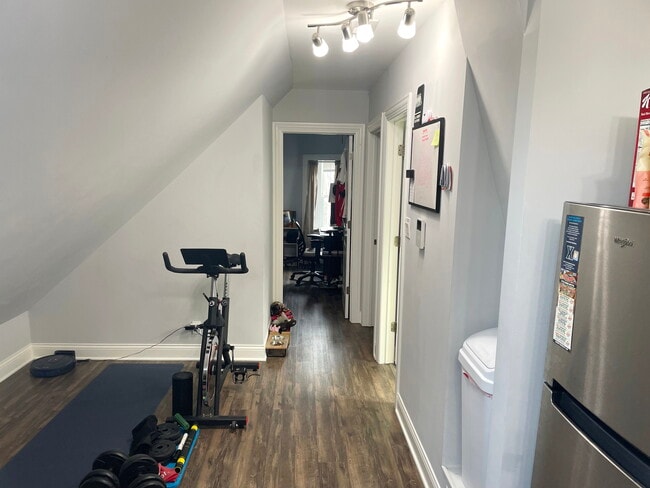 2824 N Ridgeway Ave, Unit 3 in Chicago, IL - Building Photo - Building Photo