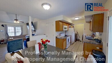 502 Regalwood Dr in Jacksonville, NC - Foto de edificio - Building Photo