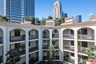 2102 Century Park Ln in Los Angeles, CA - Building Photo - Building Photo