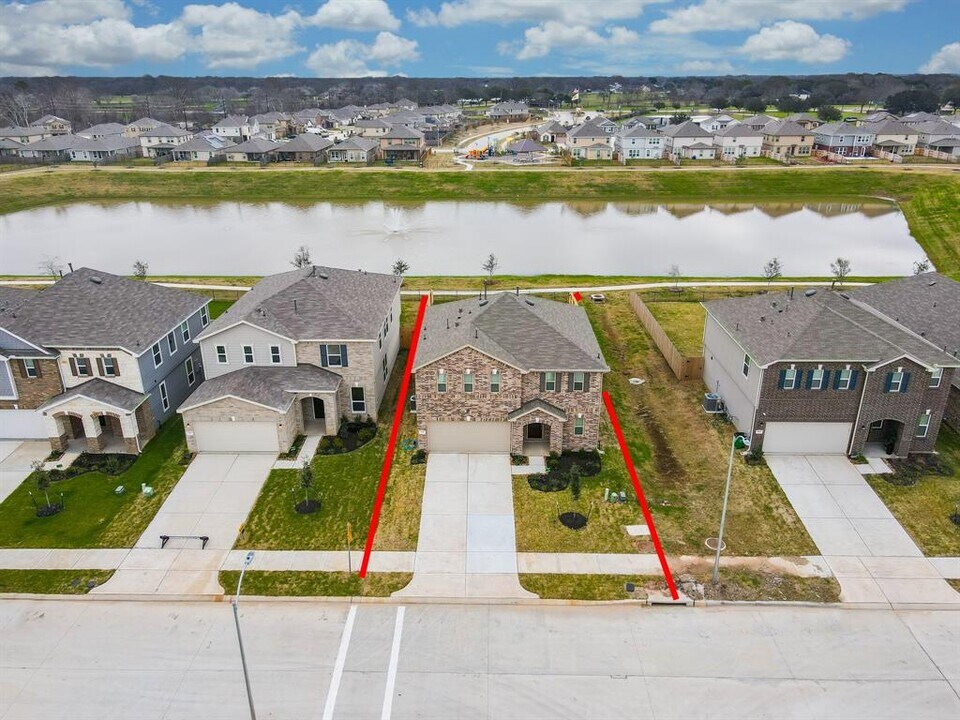 4930 Lucky Fawn Ln in Richmond, TX - Building Photo