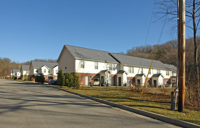 The Hamlets in Huntington, WV - Building Photo - Building Photo