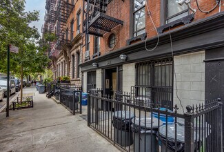 344 W 17th St in New York, NY - Foto de edificio - Building Photo