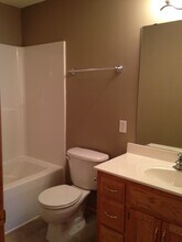 2106 Linden Trail in North Mankato, MN - Building Photo - Building Photo