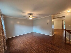 323 Felsted Ct in Sterling, VA - Building Photo - Building Photo