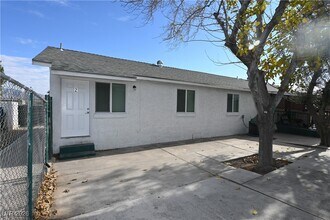 2830 Cedar St in Las Vegas, NV - Building Photo - Building Photo