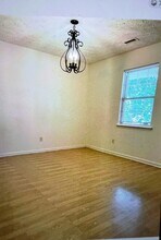 2212 Springhill Ave in Raleigh, NC - Foto de edificio - Building Photo