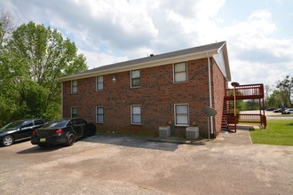 4414 Bonnell Dr NW in Huntsville, AL - Building Photo - Building Photo