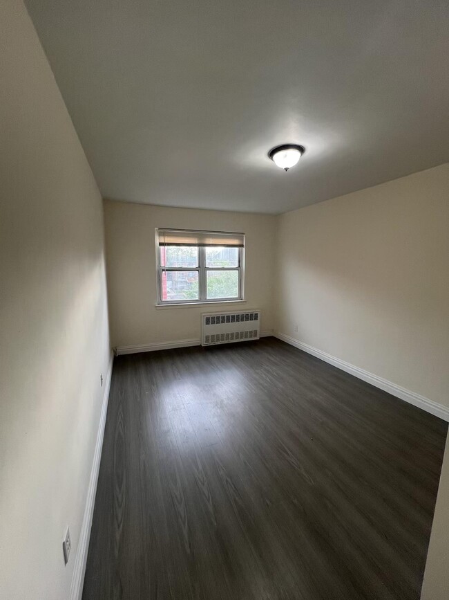 6150 219th St in Queens, NY - Building Photo - Building Photo