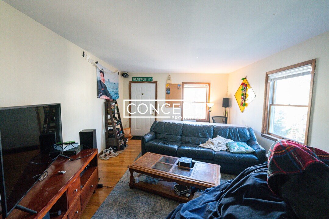 96 Hillside St, Unit 96 in Boston, MA - Foto de edificio