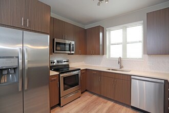 Elevate at Pena Station in Denver, CO - Foto de edificio - Interior Photo