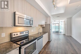68-268 Merton St in Toronto, ON - Building Photo - Building Photo