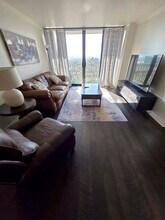 1502 S Boulder Ave, Unit 12 E in Tulsa, OK - Building Photo - Building Photo