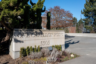 One Carillon Point in Kirkland, WA - Foto de edificio - Building Photo