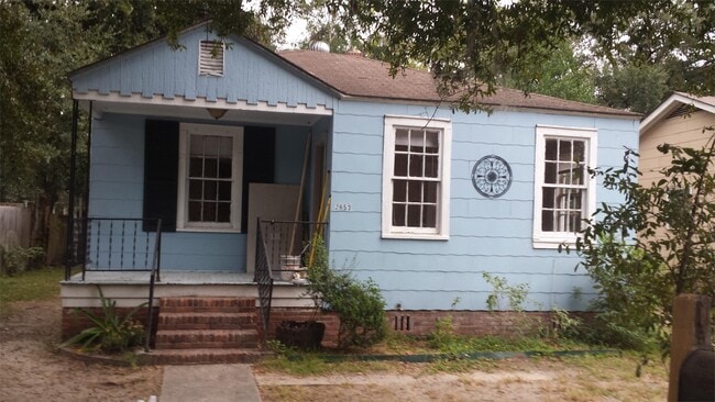 property at 2653 Harvey Ave