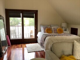 5355 Vanderbilt Ave, Unit Garage Apt. in Dallas, TX - Building Photo