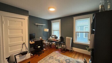 66 Hall Ave, Unit 2 in Somerville, MA - Building Photo - Building Photo