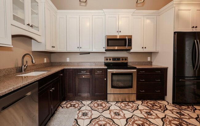 15 Mount Saint Marys Way, Unit 112 in Hooksett, NH - Building Photo - Building Photo