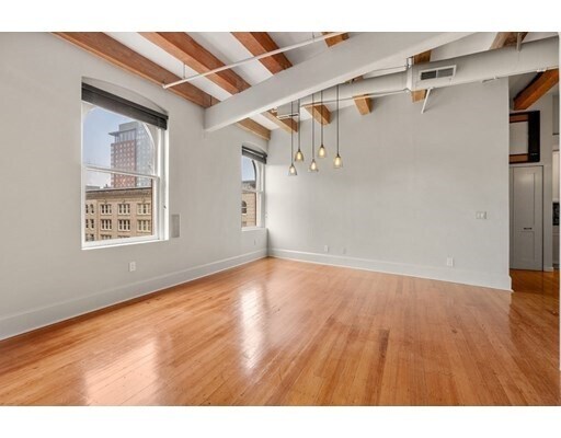 150 Lincoln St-Unit -5B in Boston, MA - Foto de edificio - Building Photo