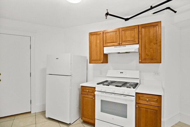 property at 2 Walnut St