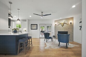 8101 Mullen Dr in Austin, TX - Building Photo - Building Photo
