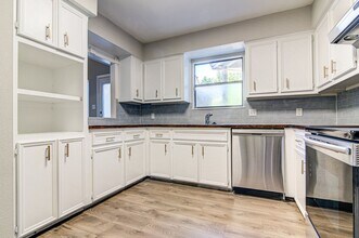 1605 Dale Cove in Round Rock, TX - Foto de edificio - Building Photo