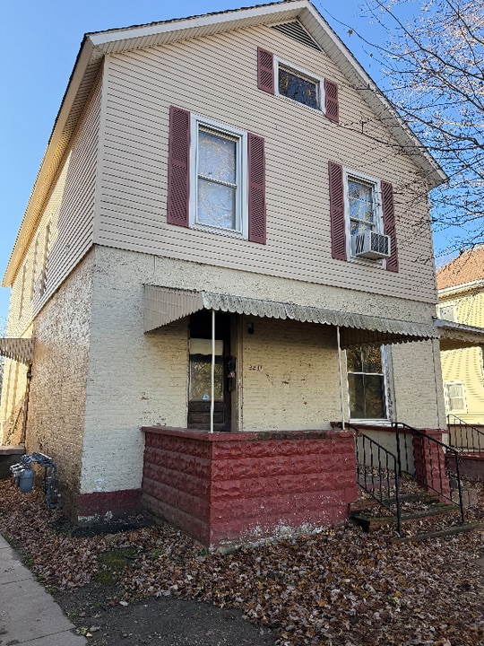 223 Center St in Findlay, OH - Building Photo