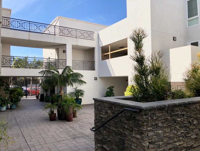 property at 924 Hornblend St