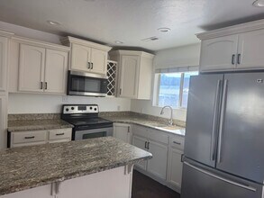 1421 W 450 N in Saint George, UT - Building Photo - Building Photo
