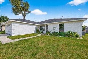 1114 Briarmead Dr in Richmond, TX - Building Photo