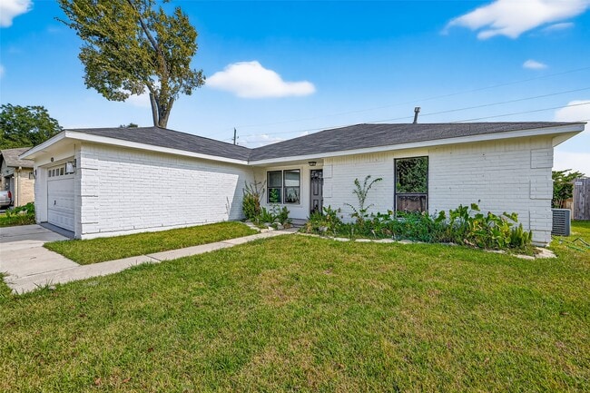 property at 1114 Briarmead Dr