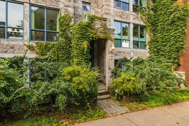 1180 Alexandre-Desève Rue in Montréal, QC - Building Photo - Building Photo