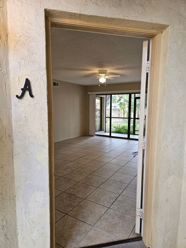 833 Mecca Dr in Sarasota, FL - Building Photo - Building Photo