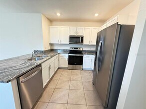 16942 Trite Bend St in Wimauma, FL - Building Photo - Building Photo