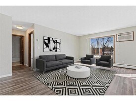 2210 Eldridge Ave E in North St. Paul, MN - Building Photo