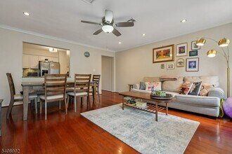 10 De Palma Ct in Franklin Township, NJ - Building Photo - Building Photo