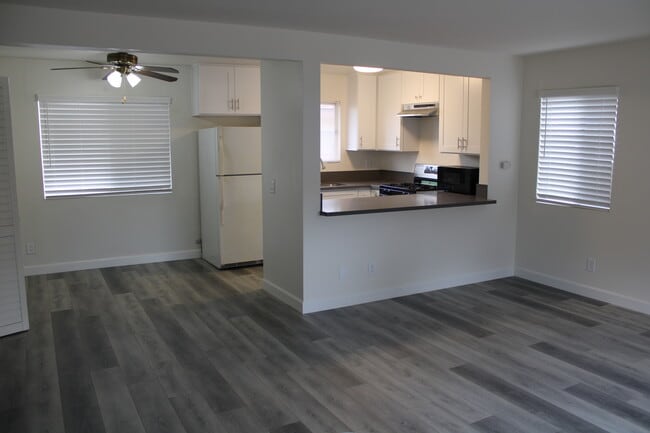 property at 18406 Roslin Ave