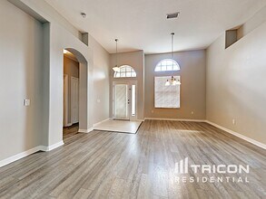 11417 Callaway Pond Dr in Riverview, FL - Building Photo - Building Photo