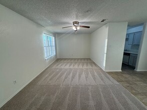 801 SE 4th St in Grand Prairie, TX - Building Photo - Building Photo