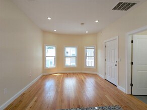 10 Sacramento Pl, Unit 3 in Cambridge, MA - Building Photo - Building Photo